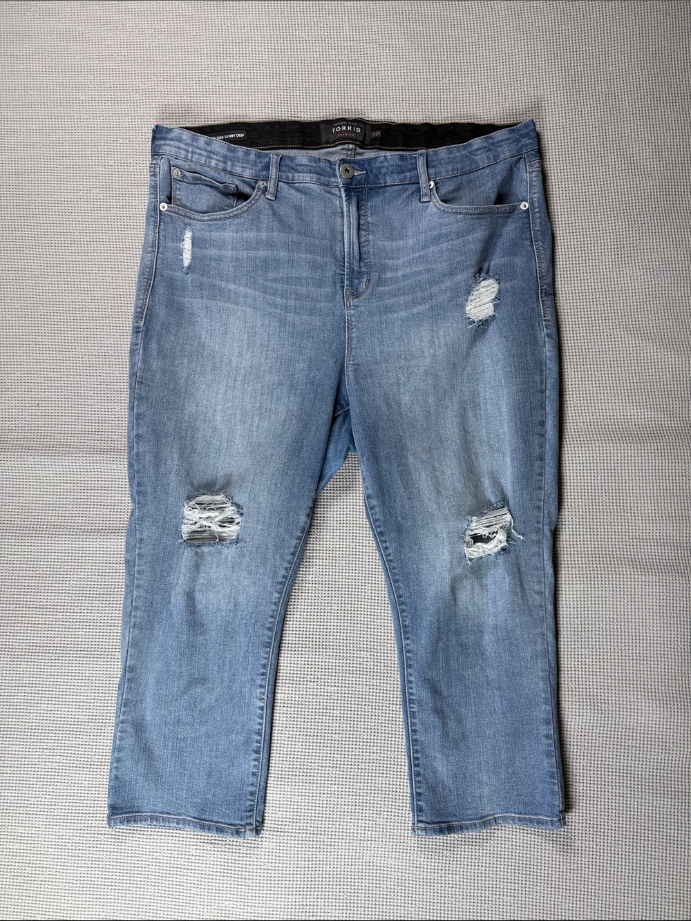 Torrid Distressed Sky High Skinny Crop Jeans Size 20